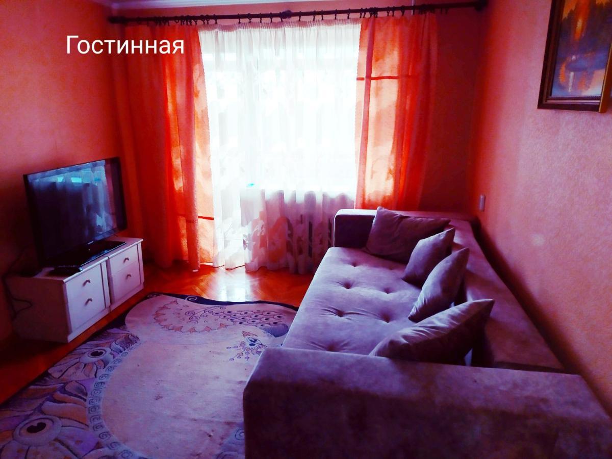 Apartment On Oktyabrskaya 105 Bobruisk ภายนอก รูปภาพ
