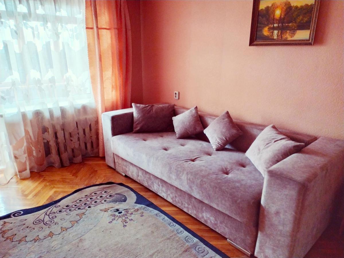 Apartment On Oktyabrskaya 105 Bobruisk ภายนอก รูปภาพ